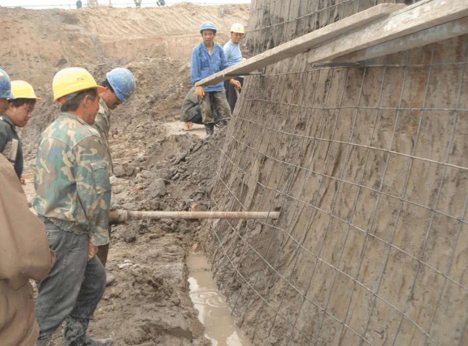 葫芦岛常见基坑支护开挖事故的原因分析与处理方法